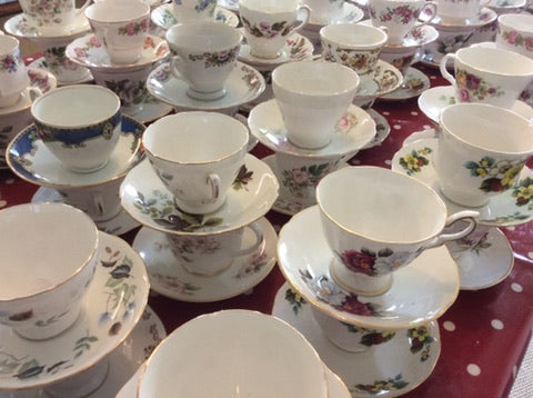 Job Lot Of 100 Pretty Matching Vintage China Tea Cups & Mix and Match Saucers