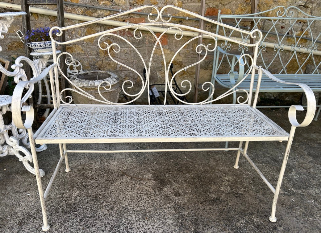 Pretty Metal Garden Bench - White