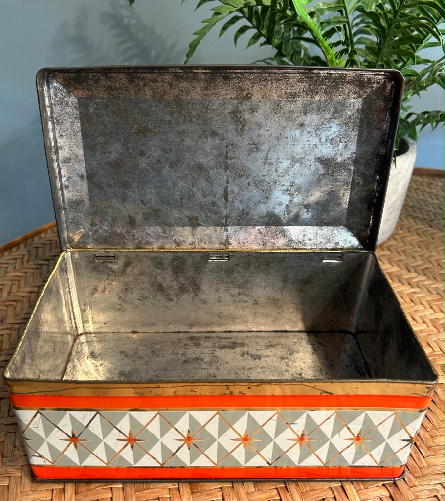 Vintage Floral Bakers Bro Tin