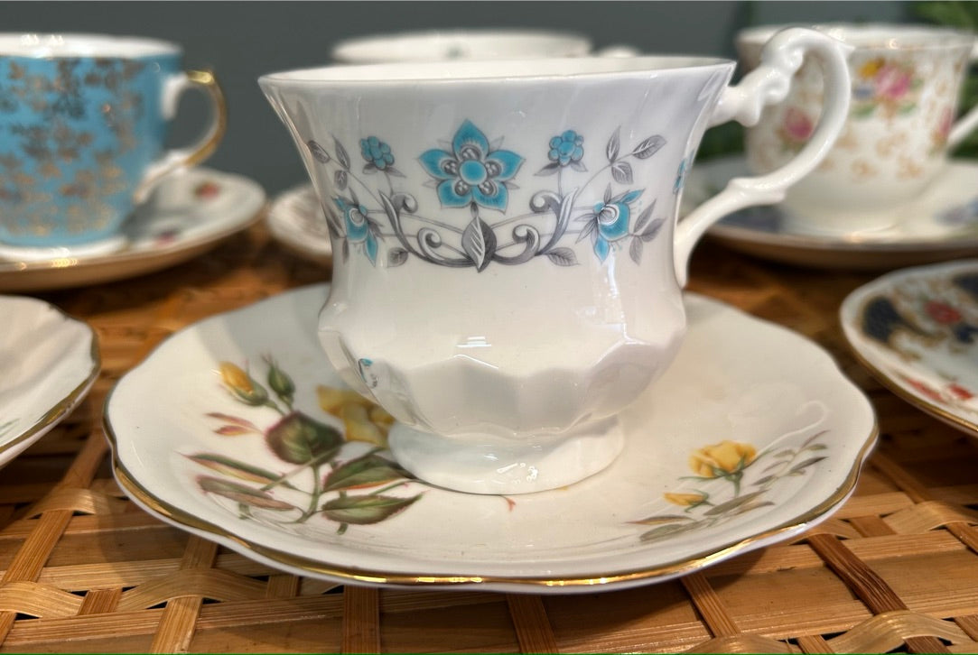 Mismatched Pretty Vintage Tea Cups and Saucers ~ Set of 6