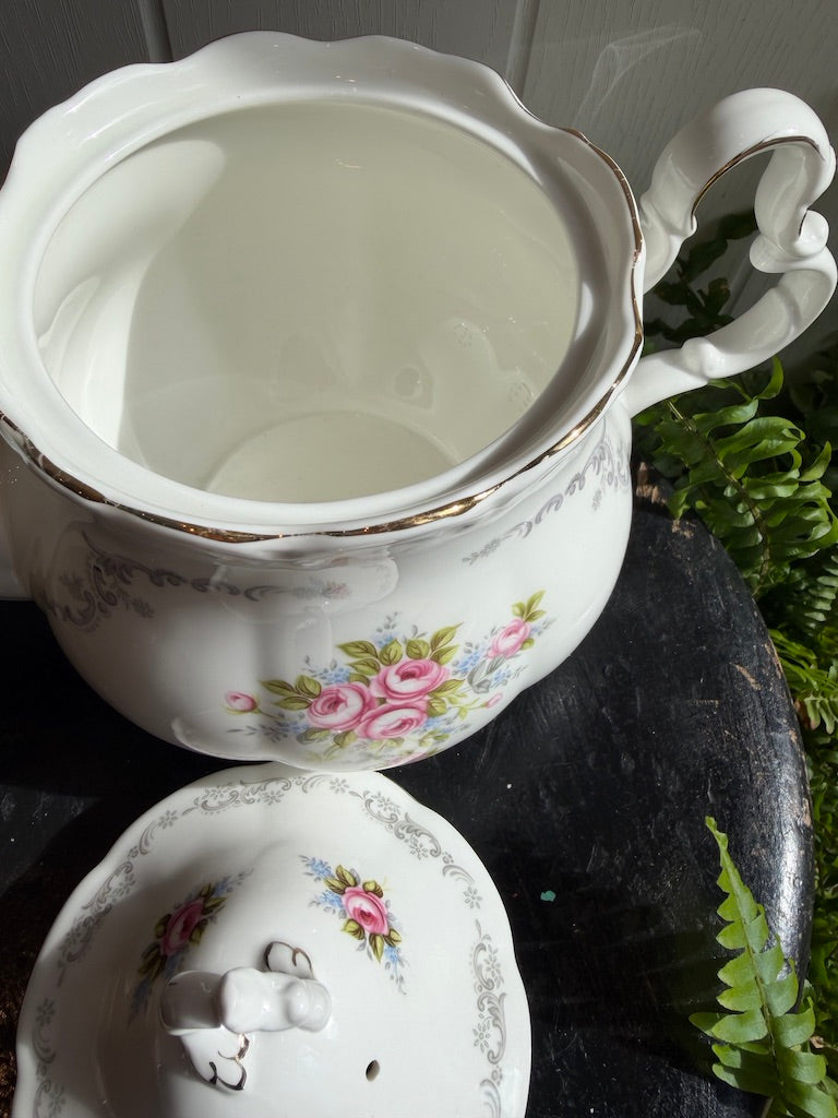 Large Vintage Floral Royal Albert Tea Pot - Bone China Tranquillity