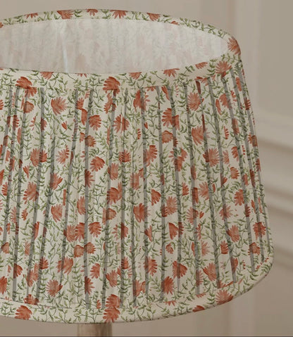 Traditional Vintage Style Pleated Tapered Lamp Shade - Cream