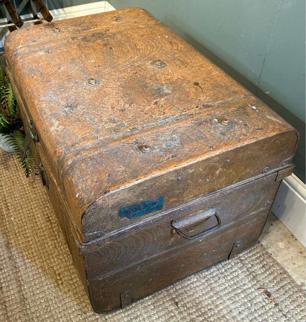Vintage Tin Chest *B