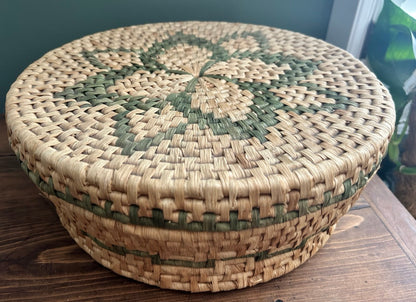 Vintage Wicker Storage Basket - Lidded