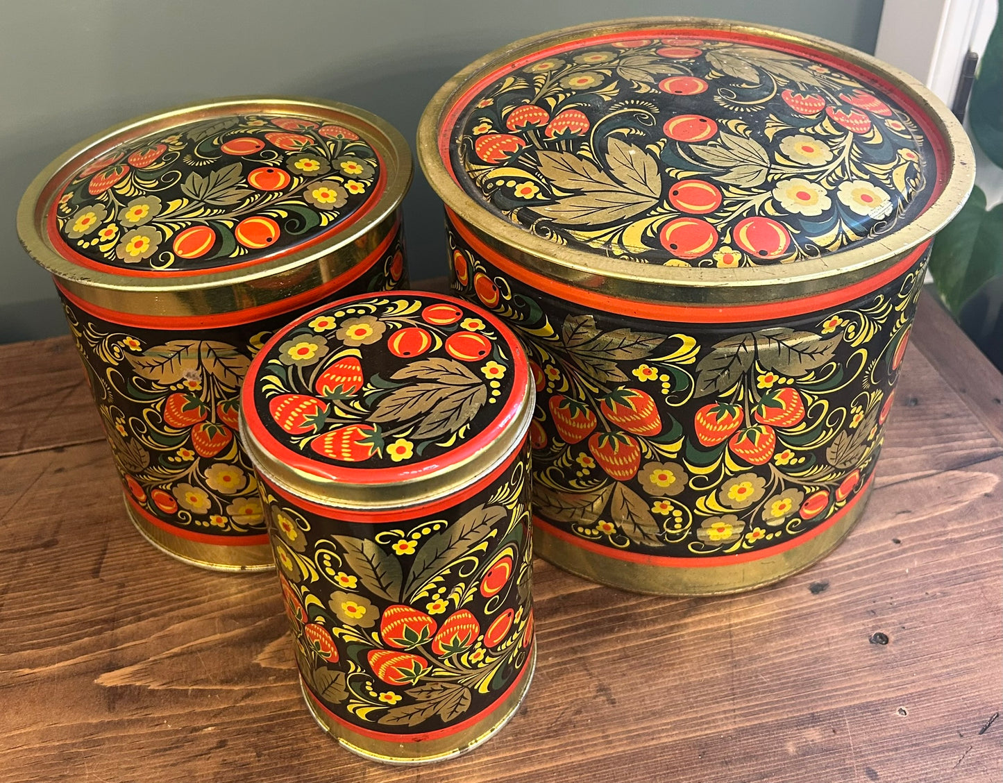 Set of 3 Vintage Round Tins