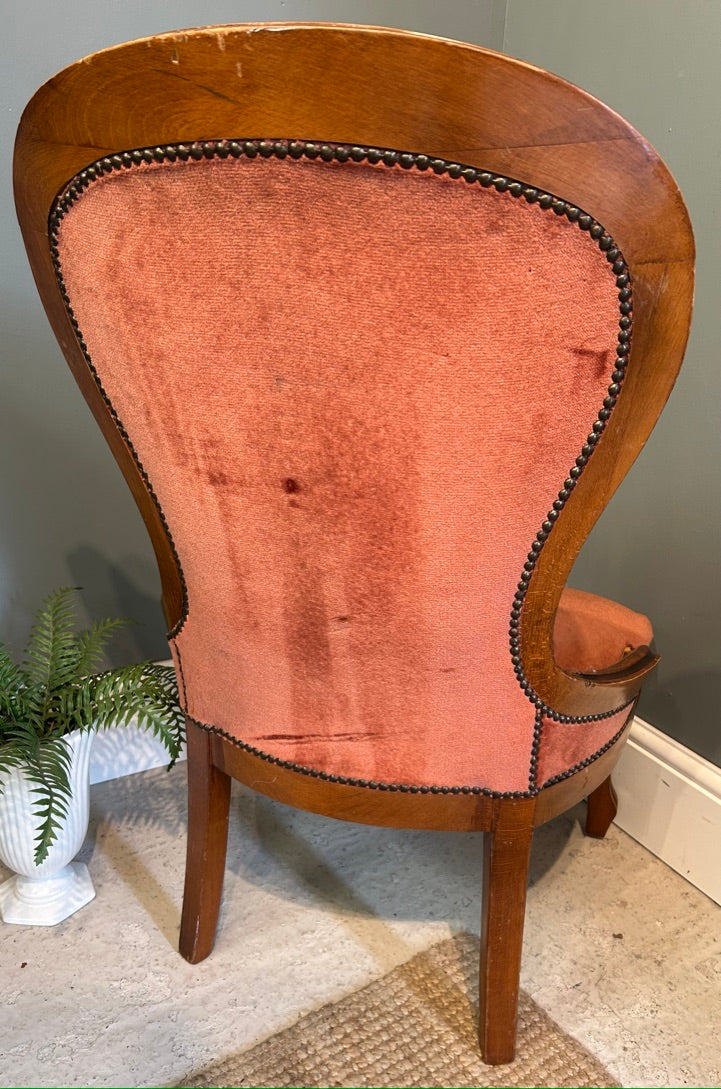 Reproduction Balloon back Bedroom Chair