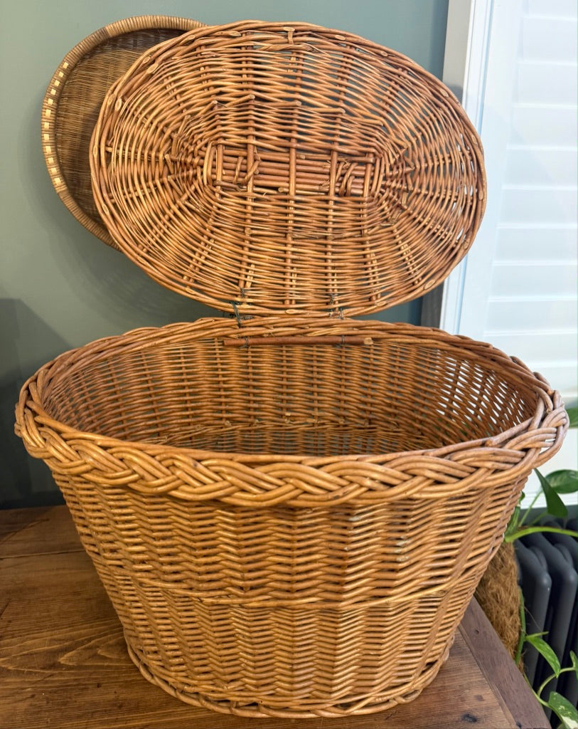Vintage Oval Lidded Basket