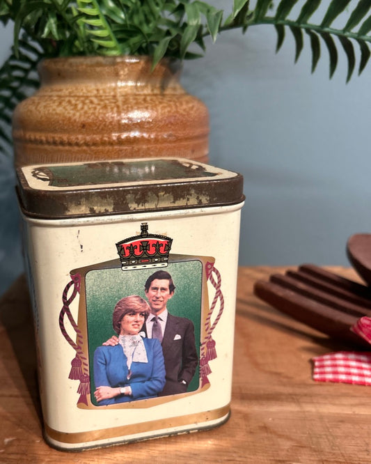 Vintage Royal Marriage Diana & Charles Tin