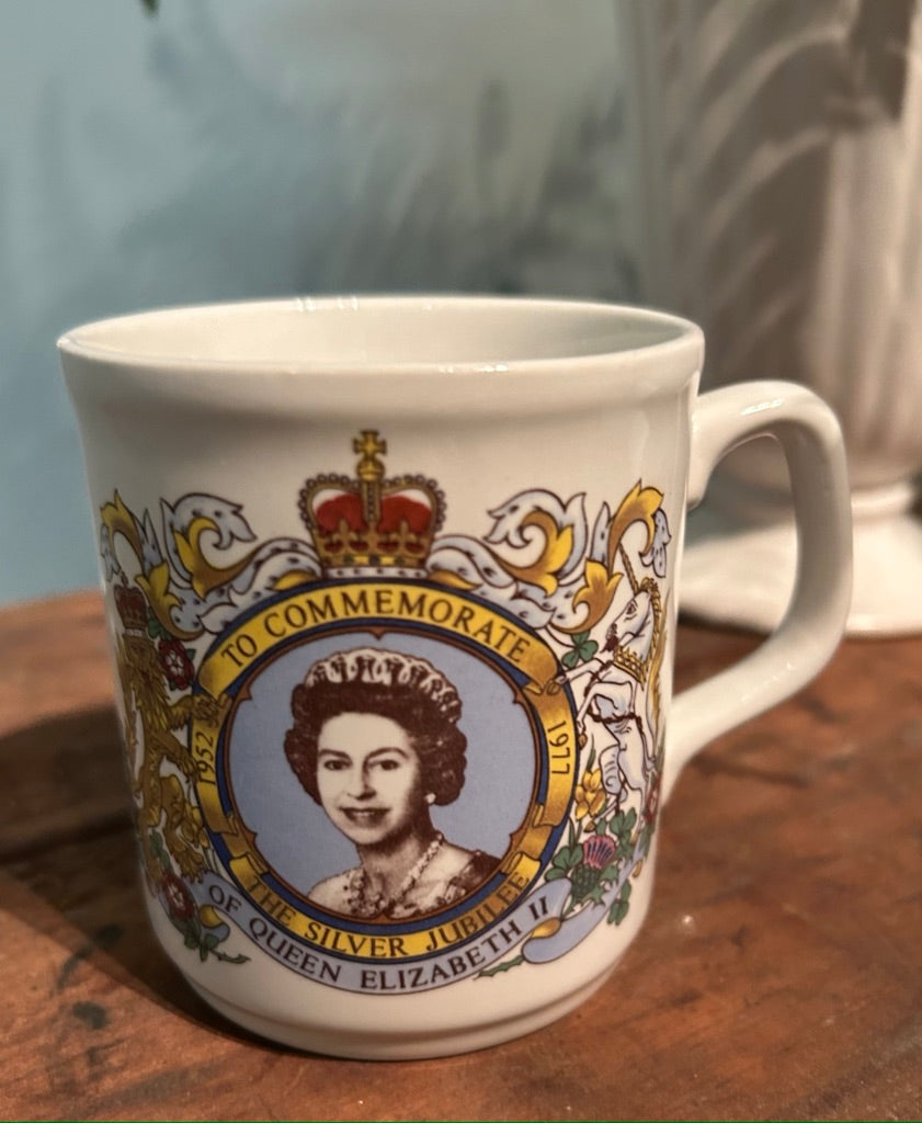 Vintage Silver Jubilee Royal Memorabilia - Mug