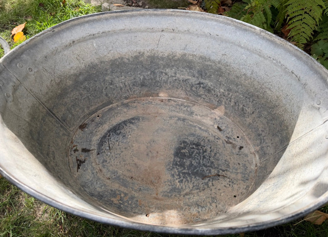 Vintage Large Galvanised Bath Tub - Great Planter