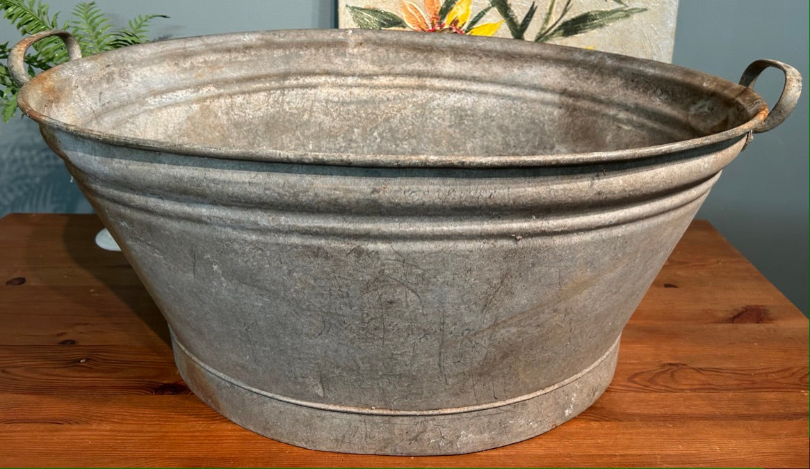 Vintage Large Galvanised Bath Tub - Great Planter