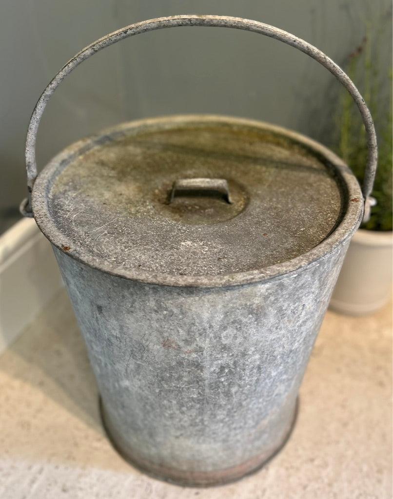 Vintage Large Rustic Galvanised Bucket - Great Planter