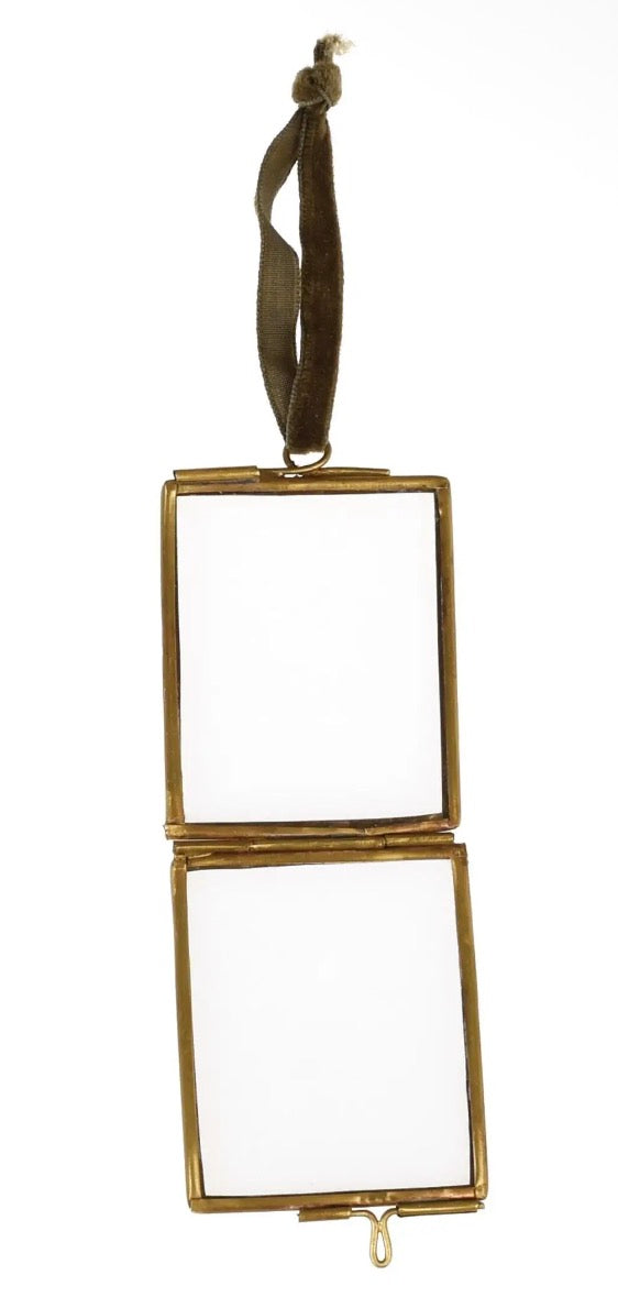 Vintage Style Miniature Brass Clip Frame - Perfect for photos or Pressed Flowers
