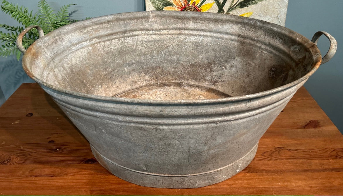 Vintage Large Galvanised Bath Tub - Great Planter