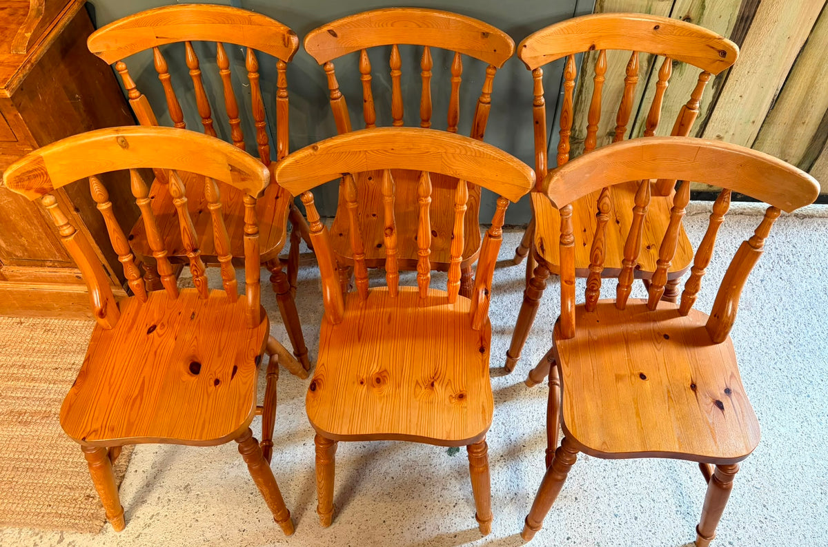 Vintage Farmhouse Set of 6 Spindle back Chairs