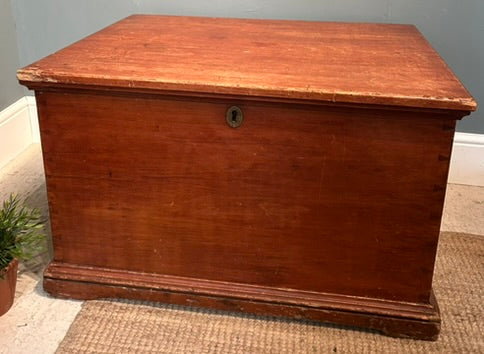 Rustic Vintage Pine Trunk