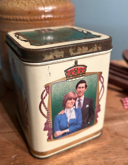 Vintage Royal Marriage Diana & Charles Tin
