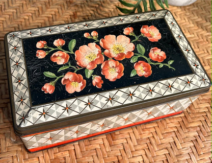 Vintage Floral Bakers Bro Tin