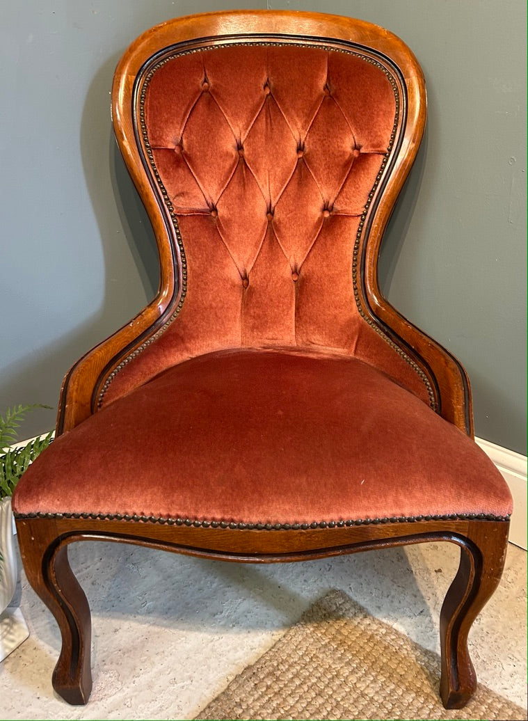 Reproduction Balloon back Bedroom Chair