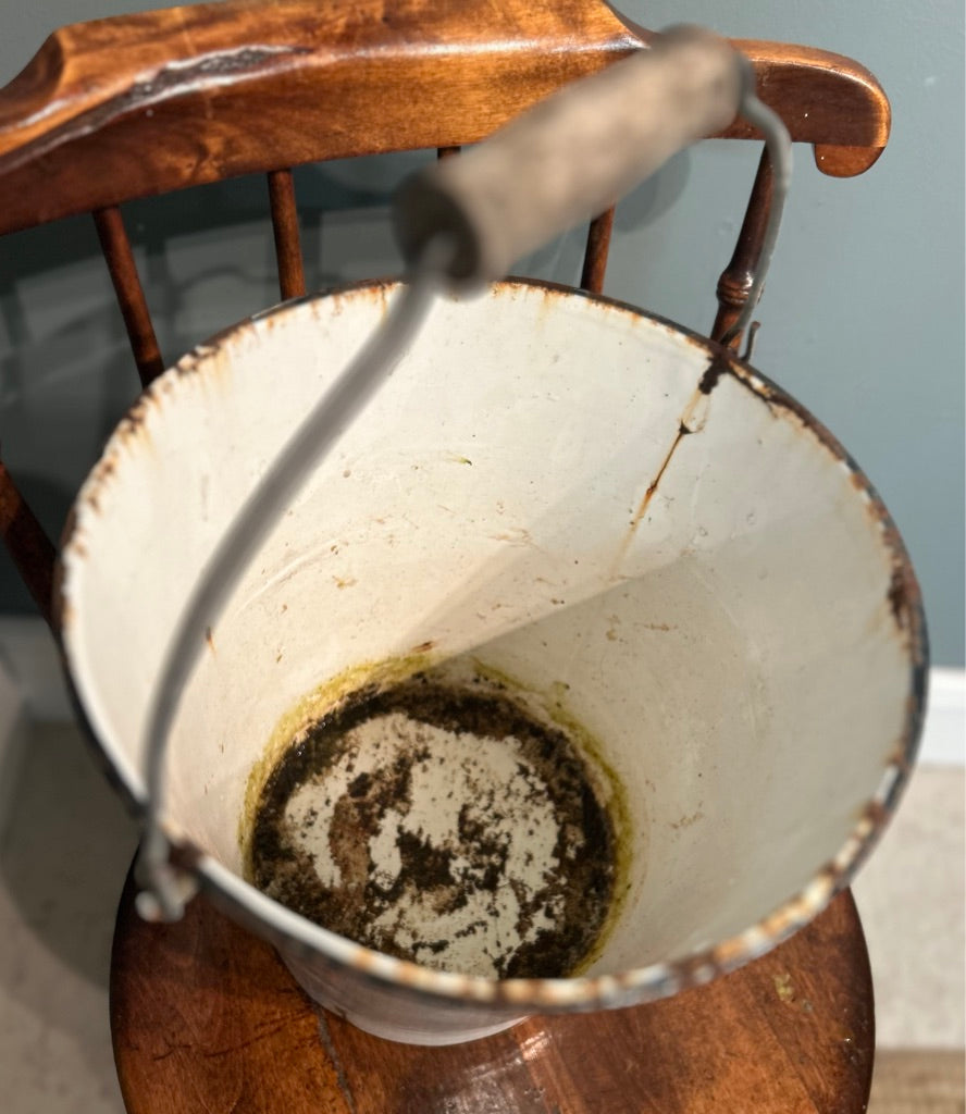 Vintage White Enamel Rustic Galvanised Bucket - Great Planter *A