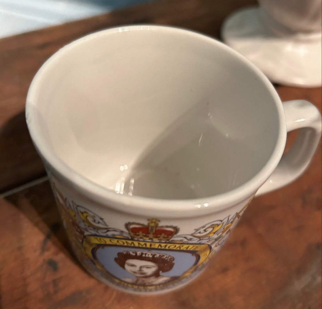 Vintage Silver Jubilee Royal Memorabilia - Mug