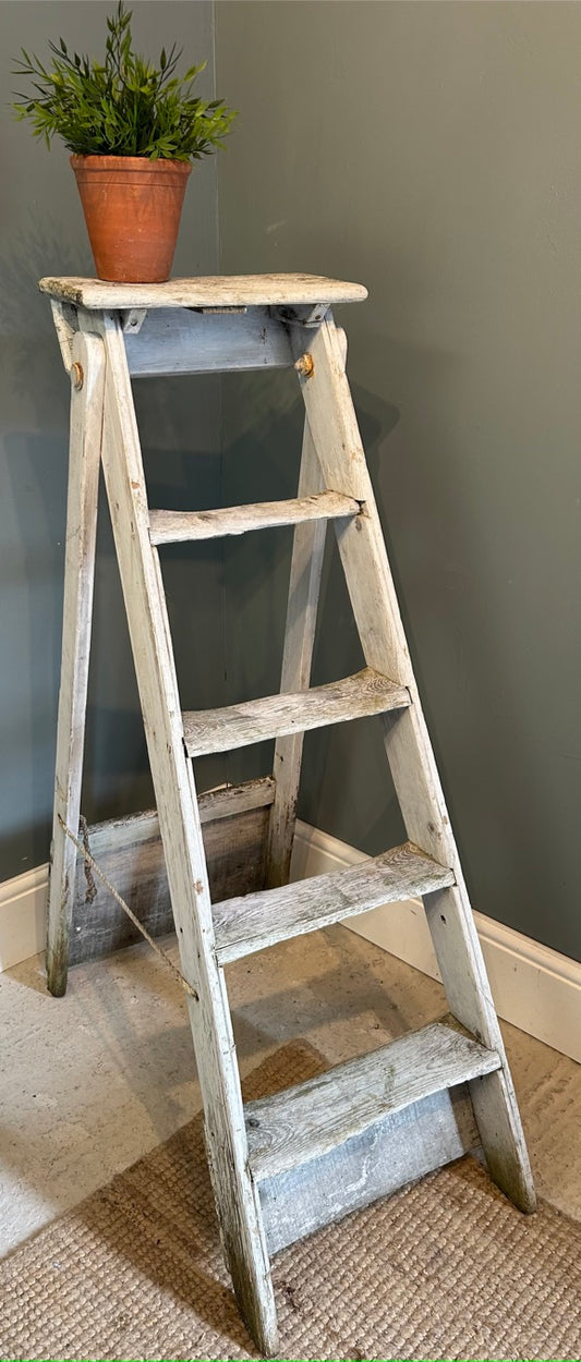 Rustic Vintage White wash White Wooden Step Ladder