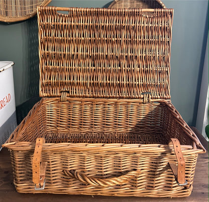 Vintage Hamper Basket