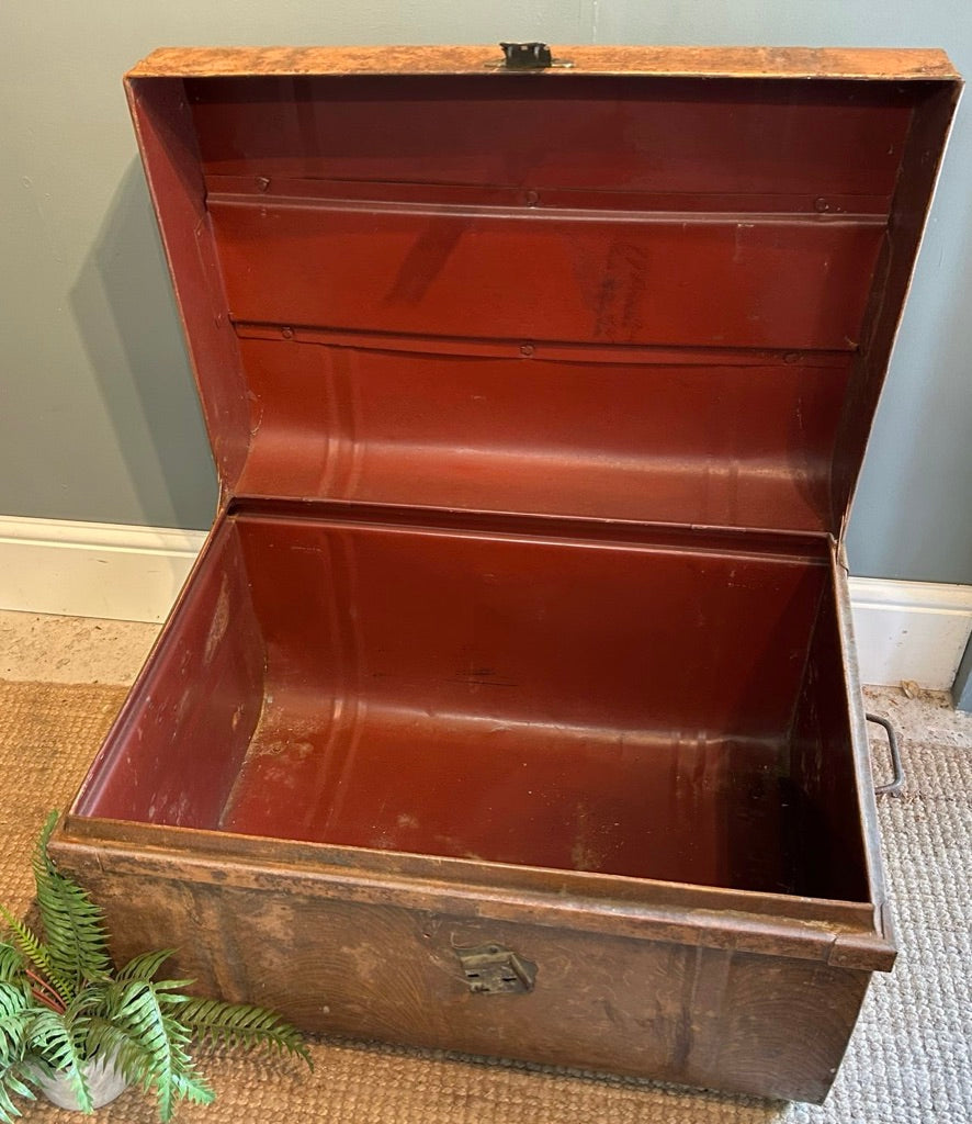 Vintage Tin Chest *B